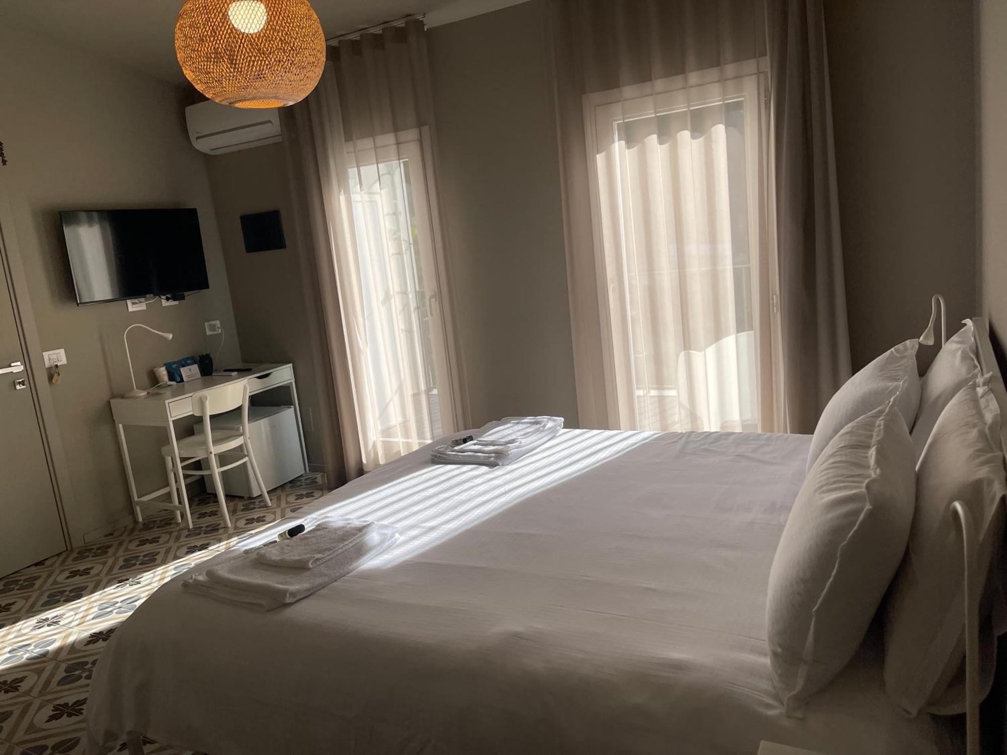 Moronero Hotel รากูซา ภายนอก รูปภาพ